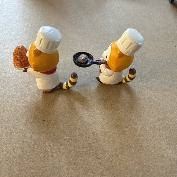 2 Puchi Rascal Raccoon Happy Travel HAWAII -1.5" Mini Figure - Picture 3 of 6